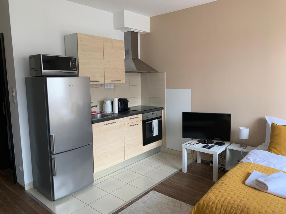 Corvin Sun Downtown Apartment Budapest Exterior photo